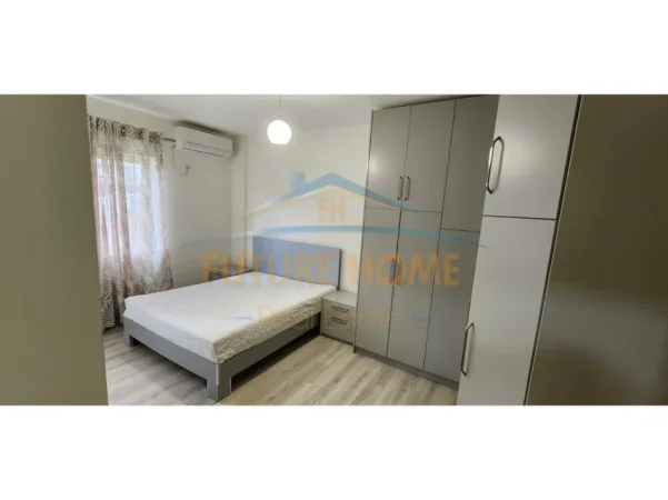 Tirane, jepet me qera apartament 2+1 Kati 4, 100 m² 700 € (Kopshti Zoologjik, Tiranë)