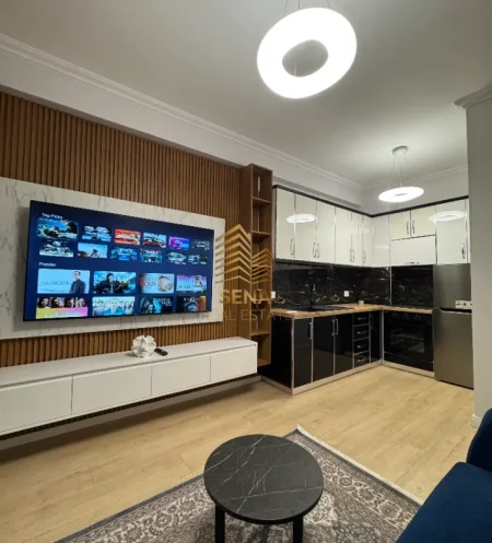 Tirane, jepet me qera apartament 1+1+Ballkon Kati 7, 70 m² 500 € (Astir)