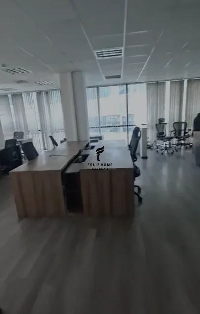 Tirane, jepet me qera zyre Kati 7, 330 m² 5.940 € (QENDER)