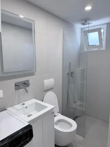Tirane, jepet me qera apartament garsoniere Kati 1, 23 m² 300 € (Rruga 5 Maji)