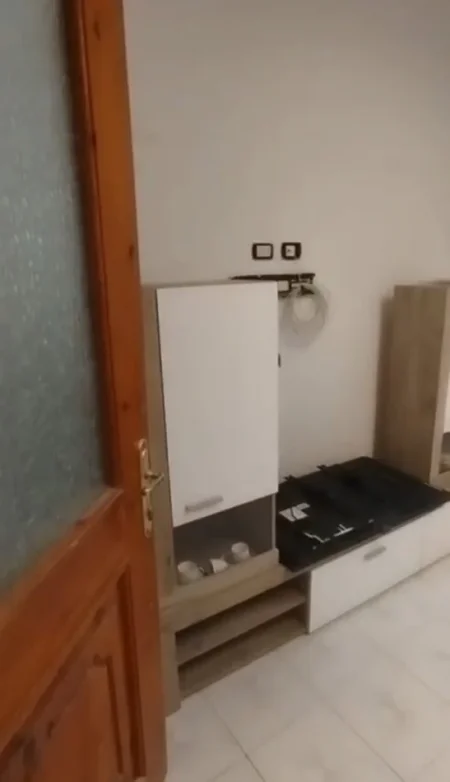 Tirane, jepet me qera apartament 1+1 Kati 2, 65 m² 450 € (Embassy of the United States)