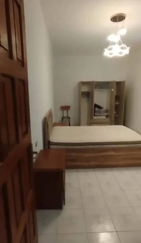 Tirane, jepet me qera apartament 1+1 Kati 2, 65 m² 450 € (Embassy of the United States)