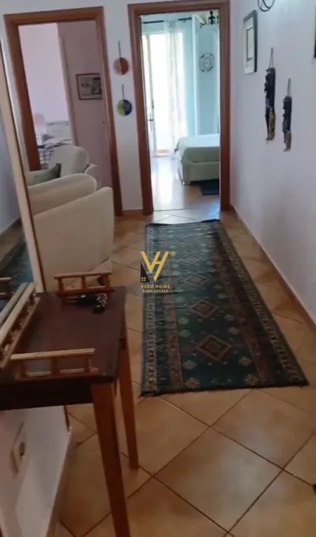 Tirane, jepet me qera apartament 2+1+Ballkon Kati 2, 105 m² 620 € (KODRA E DIELLIT)
