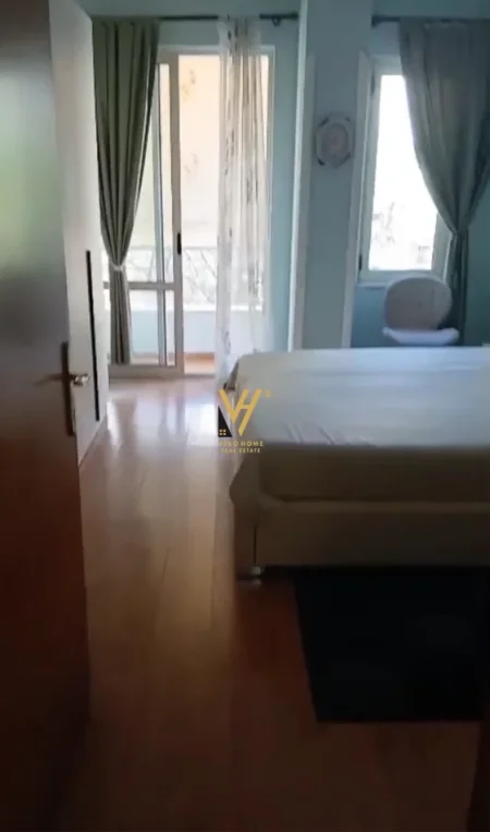 Tirane, jepet me qera apartament 2+1+Ballkon Kati 2, 105 m² 620 € (KODRA E DIELLIT)