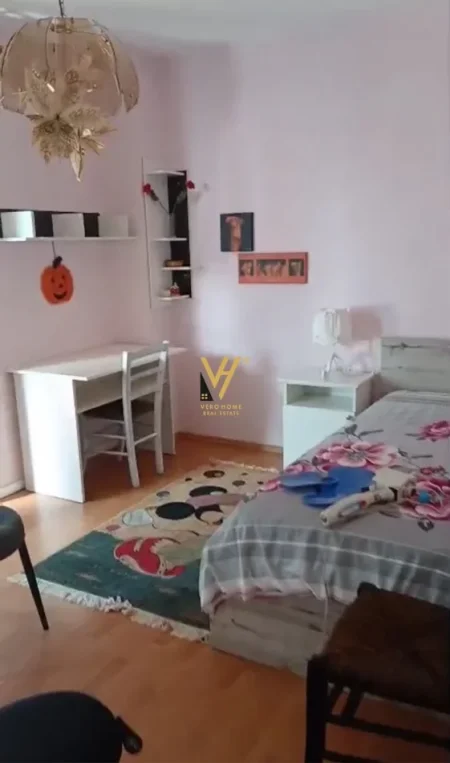 Tirane, jepet me qera apartament 2+1+Ballkon Kati 2, 105 m² 620 € (KODRA E DIELLIT)