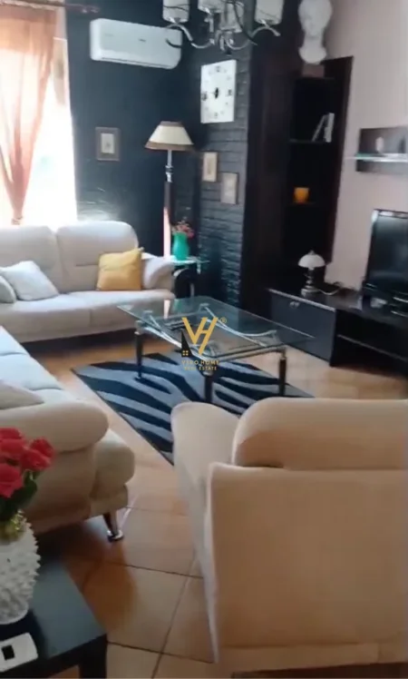 Tirane, jepet me qera apartament 2+1+Ballkon Kati 2, 105 m² 620 € (KODRA E DIELLIT)