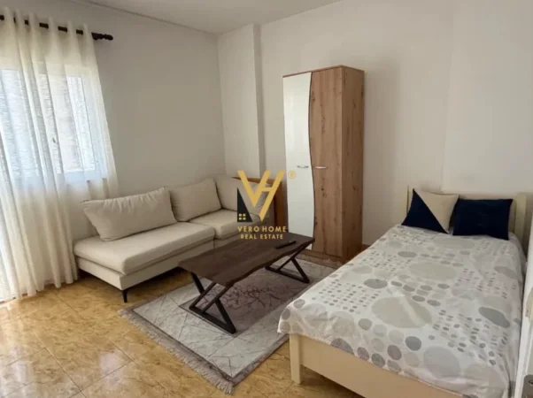 Tirane, jepet me qera apartament 1+1+Ballkon Kati 4, 70 m² 600 € (DON BOSKO)