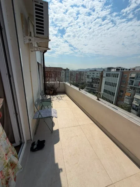 Tirane, jepet me qera apartament 1+1 Kati 10, (ASTIR)