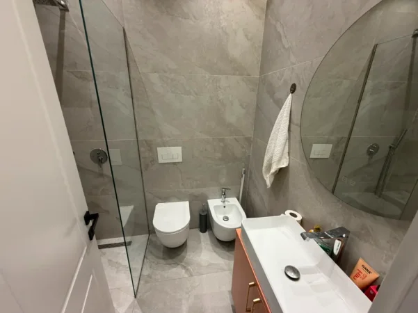 Tirane, jepet me qera apartament 1+1 Kati 10, (ASTIR)