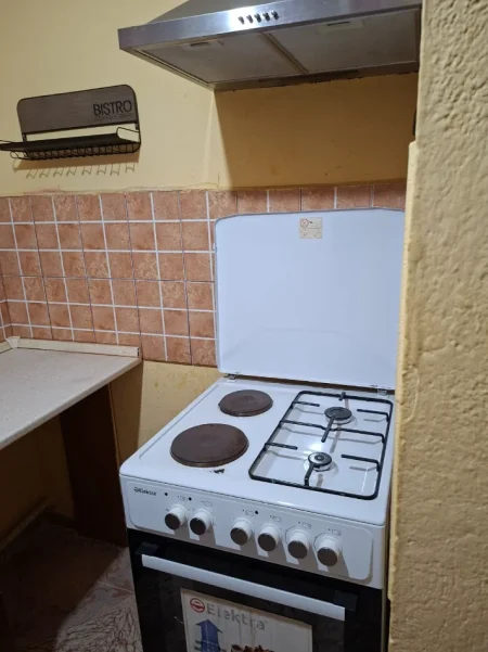 🏡 Jepet me Qera Apartament 2+1 te Komuna e Parisit ,  650 MIJE LEKE/muaji