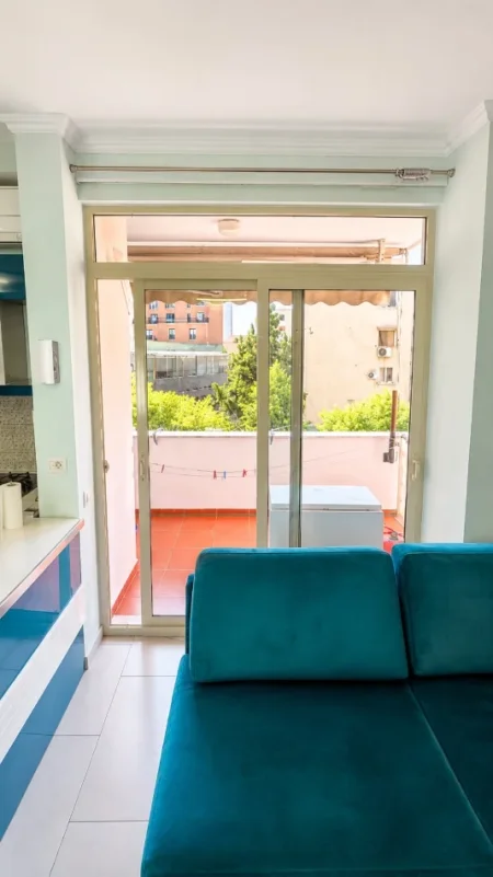 Tirane, jepet me qera apartament 2+1+Aneks+Ballkon Kati 3, 110 m² 750 € (ISH TREGU ELEKTRIK)