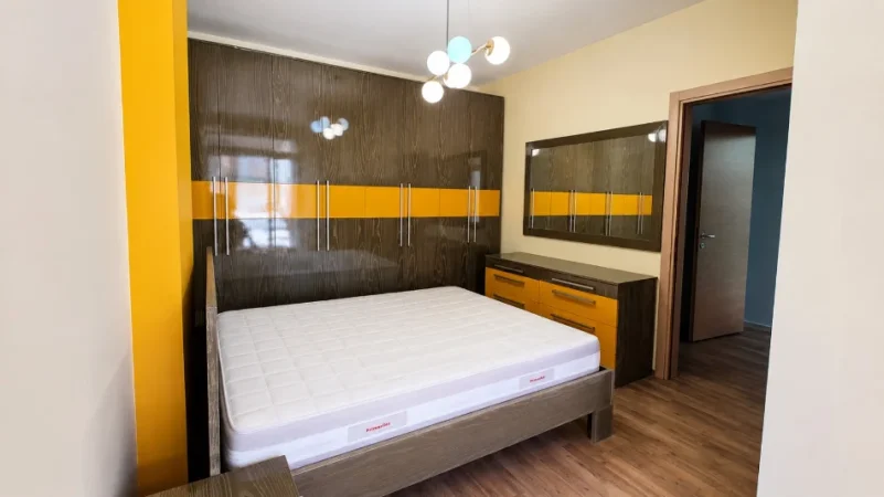 Tirane, jepet me qera apartament 2+1+Aneks+Ballkon Kati 3, 110 m² 750 € (ISH TREGU ELEKTRIK)