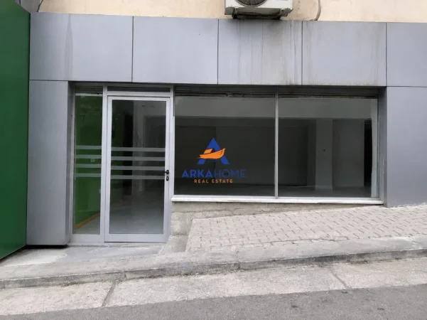 Tirane, jepet me qera ambjent biznesi Kati 0, 120 m² 756 € (KODRA E DIELLIT)
