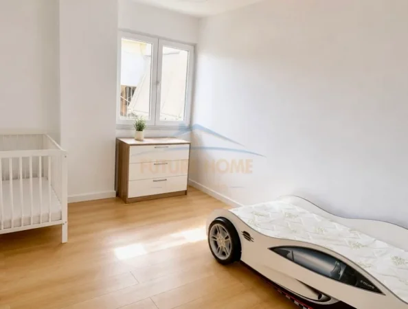 Tirane, jepet me qera apartament 2+1 Kati 9, 105 m² 600 € 