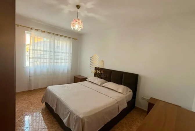 Tirane, shitet apartament 1+1 Kati 5, 65 m² 117.000 € (Kinostudio)