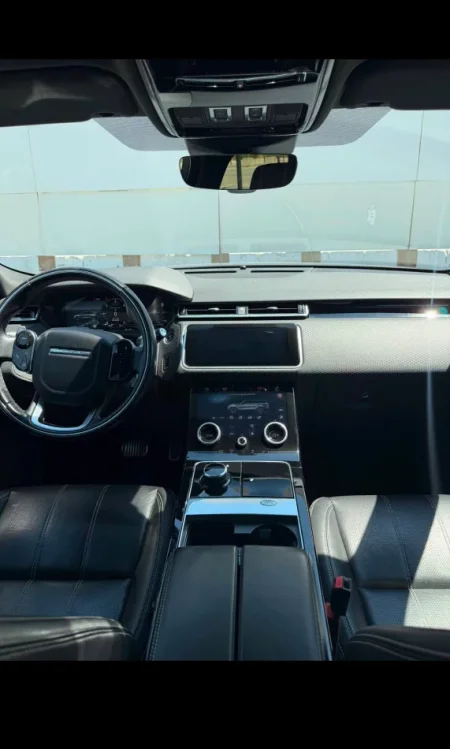 Tirane, shitet SUV Range Rover Velar Nafte, e zeze automatik Klima 198.000 km 24.000 €