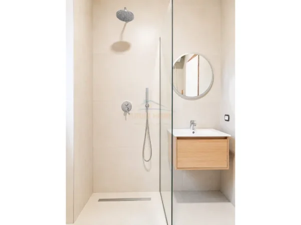 Tirane, jepet me qera apartament 2+1 Kati 9, 106 m² 600 € (YZBERISHT)