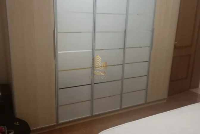 Tirane, jepet me qera apartament 2+1+Ballkon Kati 2, 120 m² 500 € (Porcelan)
