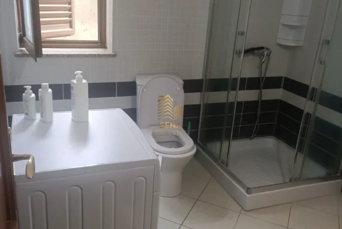 Tirane, jepet me qera apartament 2+1+Ballkon Kati 2, 120 m² 500 € (Porcelan)