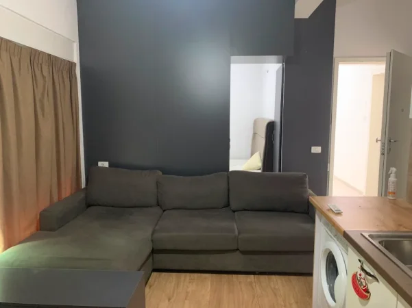JEPET ME QIRA APARTAMENT 1+1   40.000 LEKE (ALI DEMI)