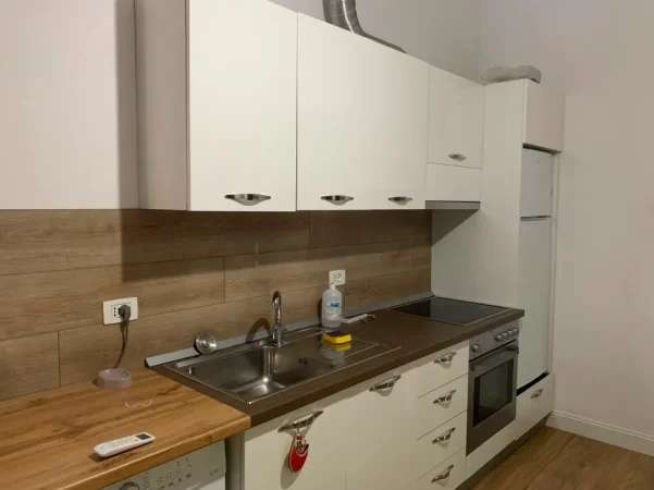 JEPET ME QIRA APARTAMENT 1+1   40.000 LEKE (ALI DEMI)