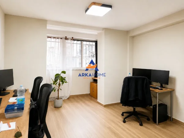 Tirane, jepet me qera zyre Kati 0, 50 m² 594 € (SHESHI WILSON)
