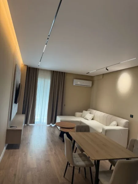 Tirane, jepet me qera apartament 2+1 Kati 3, 95 m² 800 € (Xhamlliku)