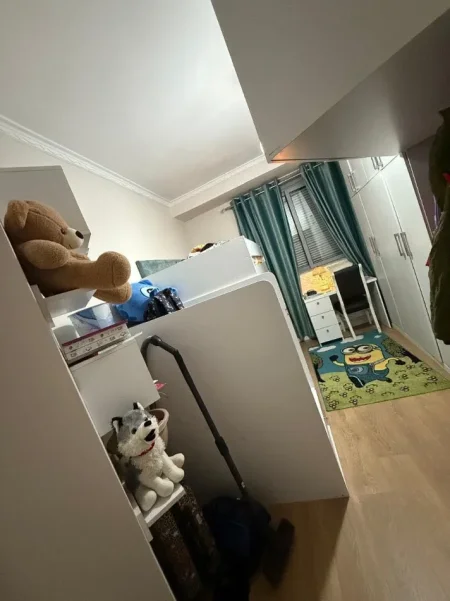 Tirane, jepet me qera apartament 2+1 Kati 5, 80 m² 450 € (YZBERISHT)