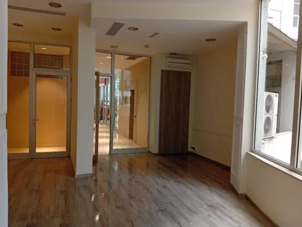 Tirane, shitet zyre Kati 0, 34 m² 165.000 € (RRUGA SAMI FRASHERI)