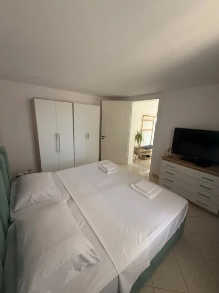 Tirane, jepet me qera apartament 1+1 Kati 1, 60 m² 400 € (Qytet Studenti)