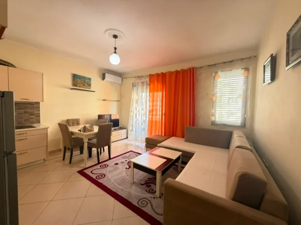 Tirane, jepet me qera apartament 1+1 Kati 3, 70 m² 400 € (Unaza e re)