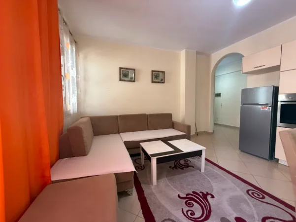 Tirane, jepet me qera apartament 1+1 Kati 3, 70 m² 400 € (Unaza e re)