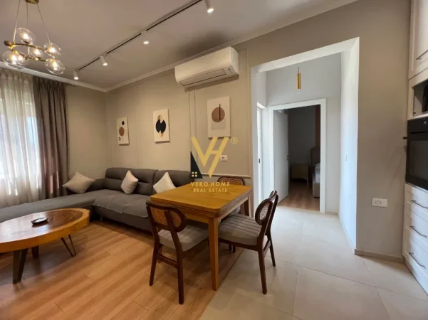 Tirane, shitet apartament 2+1+Ballkon Kati 3, 70 m² 220.000 € (PAZARI I RI)