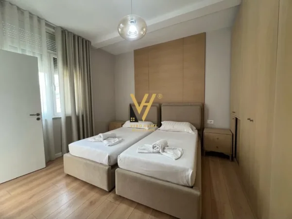 Tirane, shitet apartament 2+1+Ballkon Kati 3, 70 m² 220.000 € (PAZARI I RI)