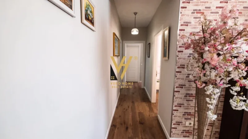 Tirane, jepet me qera apartament 2+1+Ballkon Kati 4, 110 m² 1.000 € (KOMUNA E PARISIT)