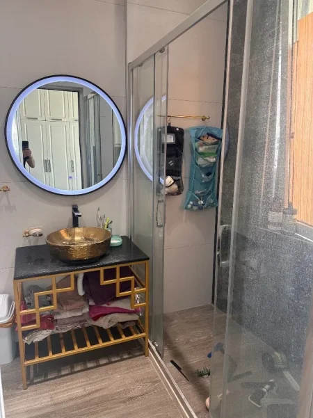 Tirane, shitet apartament 3+1 Kati 3, 180 m² 397.000 € (21 Dhjetori)
