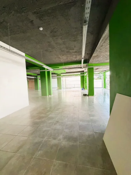 Tirane, shitet ambjent biznesi Kati 0, 500 m² 950.000 € (Kodra e Diellit)
