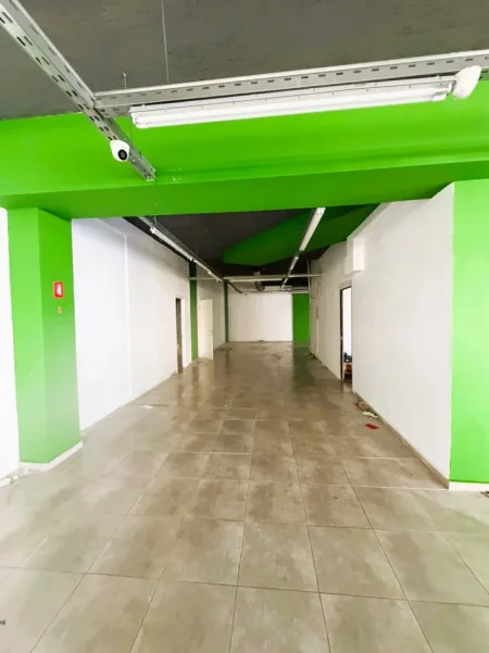 Tirane, shitet ambjent biznesi Kati 0, 500 m² 950.000 € (Kodra e Diellit)