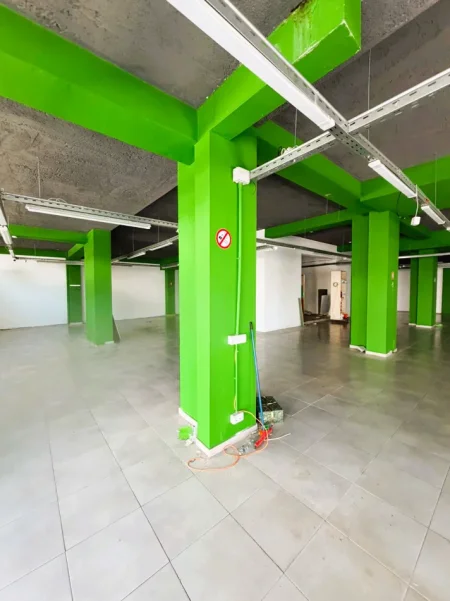 Tirane, shitet ambjent biznesi Kati 0, 500 m² 950.000 € (Kodra e Diellit)