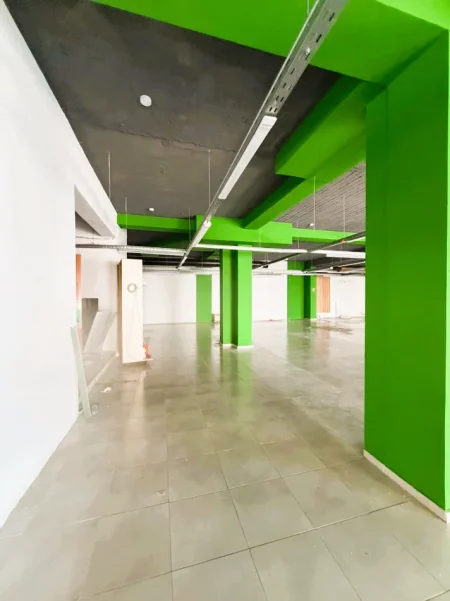 Tirane, shitet ambjent biznesi Kati 0, 500 m² 950.000 € (Kodra e Diellit)