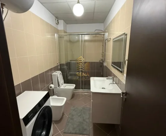 Tirane, jepet me qera apartament 2+1+Ballkon Kati 2, 85 m² 750 € (Tregu Elektrik)