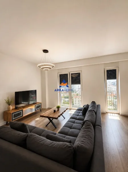Tirane, jepet me qera apartament 2+1 Kati 9, 118 m² 780 € (BULEVARDI RI)