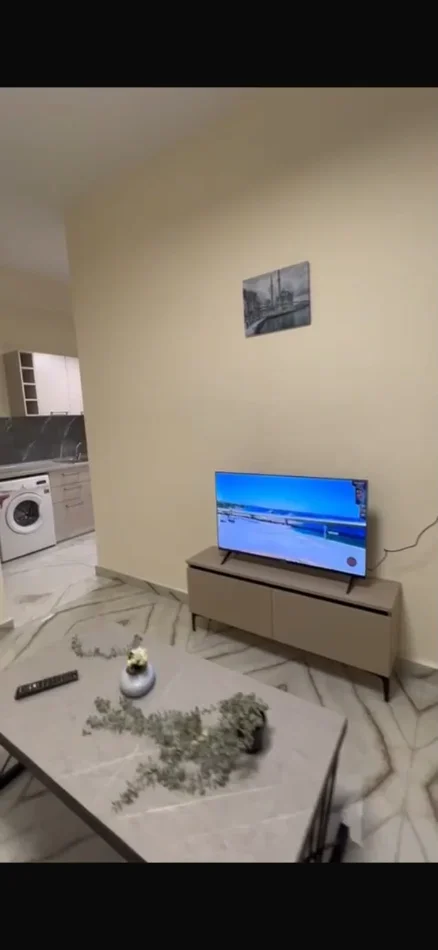 Jepet  me qera apartament 1+1 Kati 2, 400 €