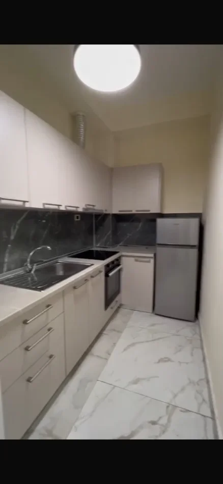 Jepet  me qera apartament 1+1 Kati 2, 400 €