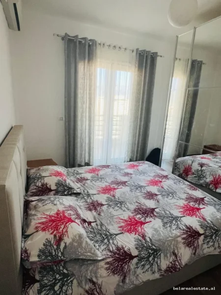 Tirane, jepet me qera apartament 2+1+Ballkon Kati 12, 100 m² 700 € (Asim Vokshi)