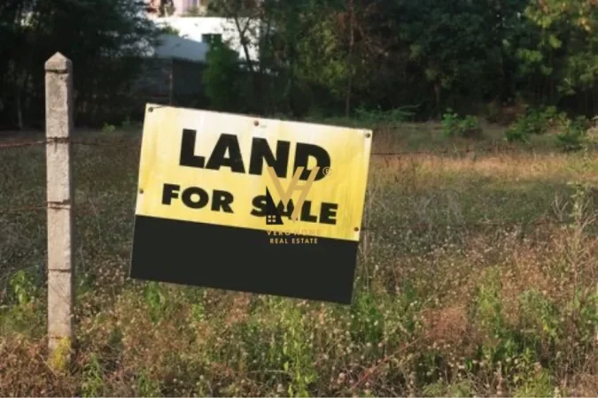 Tirane, shitet truall , 1.500 m² 225.000 € (LUNDER)