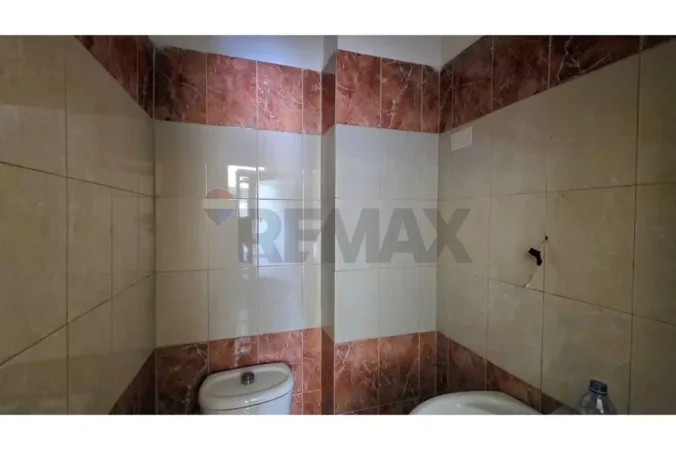 Vlore, shitet ambjent biznesi Kati 0, 51 m² (Rruga Gjergj Kastrioti (Transballkanike), Vlorë)
