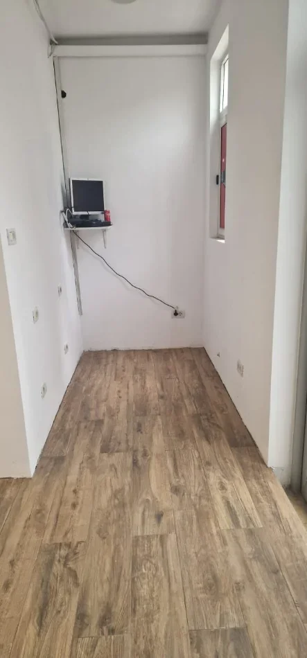 Tirane, shitet ambjent biznesi Kati 0, 65 m² 350.000 € (Bulevardi Zogu i Pare)