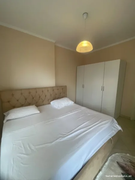 Tirane, jepet me qera apartament 1+1+Ballkon Kati 3, 68 m² 640 € (Stacioni i Trenit)