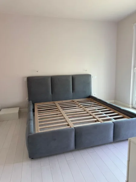 Tirane, jepet me qera apartament 2+1 Kati 8, 90 m² 1.000 € 